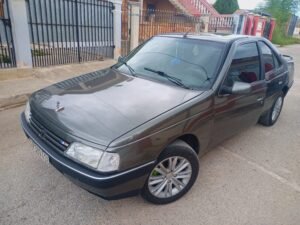 Peugeot 405